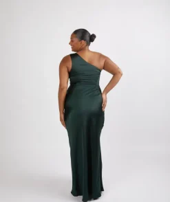 Discount Six Stories One Shoulder Satin Ruched Bridesmaid Dress - Emerald