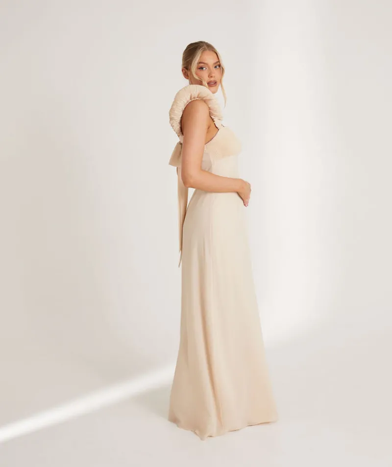 Six Stories Pleated Statement Shoulder Chiffon Bridesmaid Dress - Butter Cream