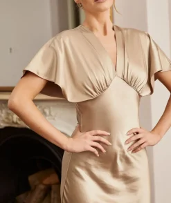 Best Six Stories Plunge Batwing Satin Bridesmaid Dress - Champagne