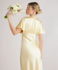 Discount Six Stories Plunge Batwing Satin Bridesmaid Dress - Butter Lemon