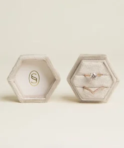 Discount Six Stories Velvet Ring Box