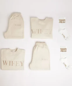 Discount Six Stories Wifey Couple Bundle