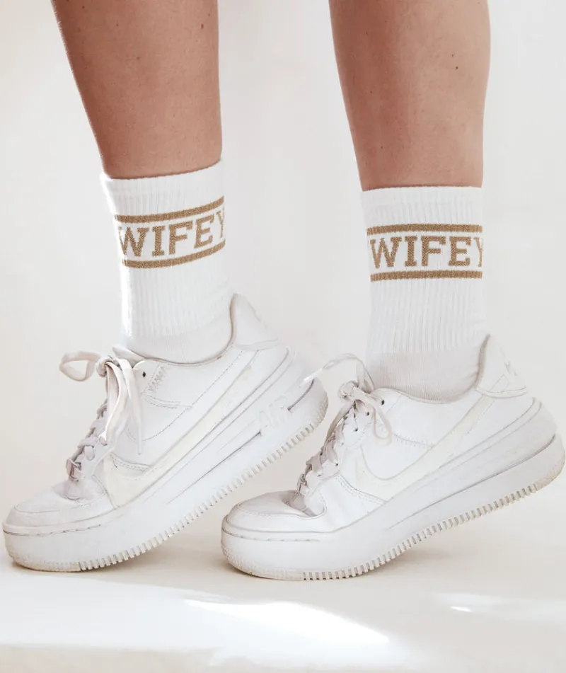 Outlet Six Stories Wifey Socks - Gold