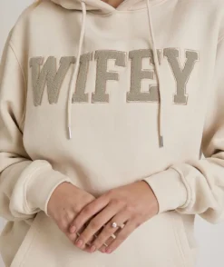 Discount Six Stories Wifey Teddy Hoodie - Champagne