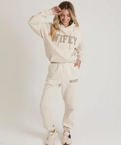 Discount Six Stories Wifey Teddy Hoodie - Champagne