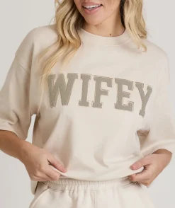 Discount Six Stories Wifey Teddy Tee - Champagne