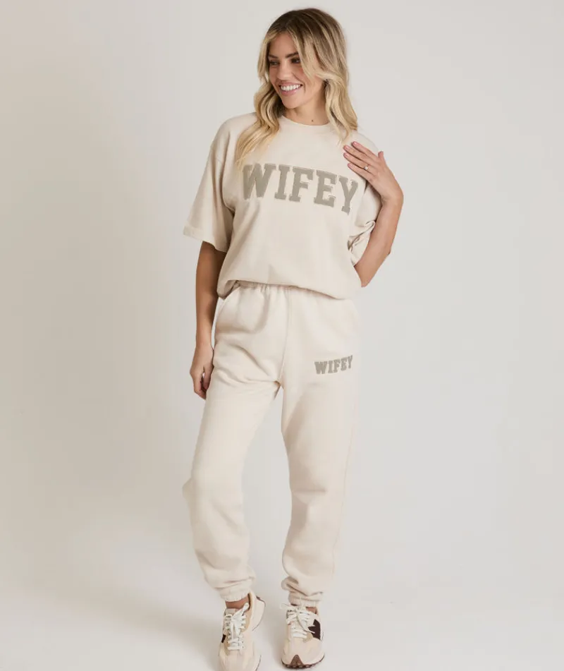 Discount Six Stories Wifey Teddy Tee - Champagne